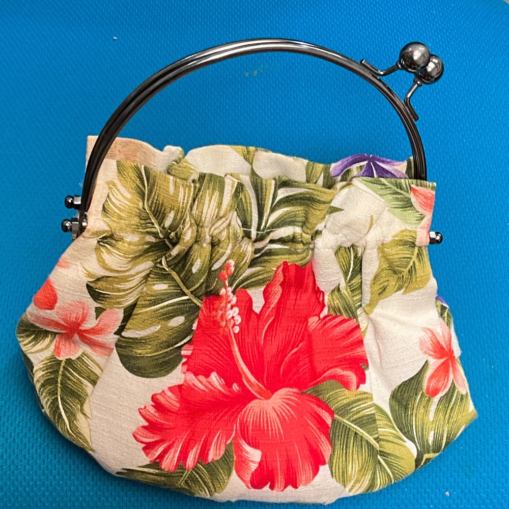 Hawaiian small clutch purse